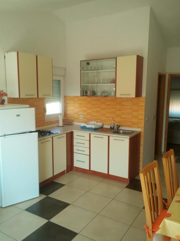 Apartmani Kapitanovic Biograd Na Moru Exterior photo