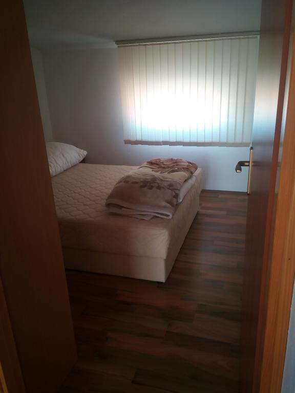 Apartmani Kapitanovic Biograd Na Moru Exterior photo