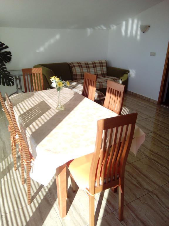 Apartmani Kapitanovic Biograd Na Moru Exterior photo